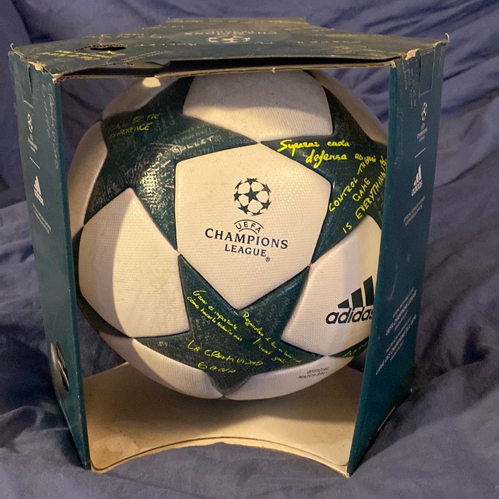 Adidas Champions League OMB